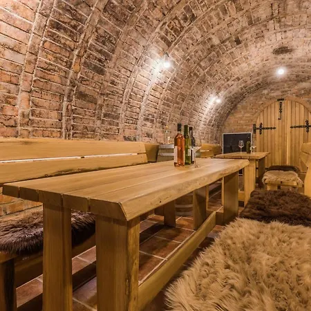 Vinný Sklep Vinoza V Moravském Toskánsku Prázdninový dům Hovorany