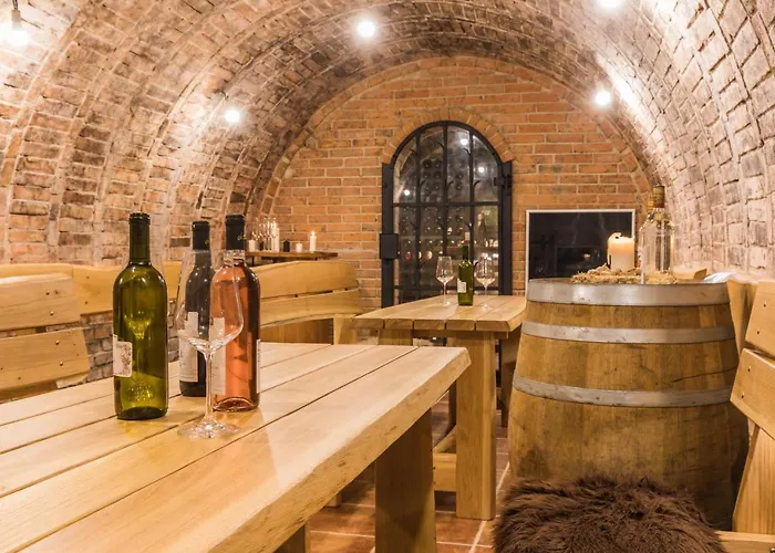 Vinoza - A Vinny Sklep V Moravskem Toskansku *